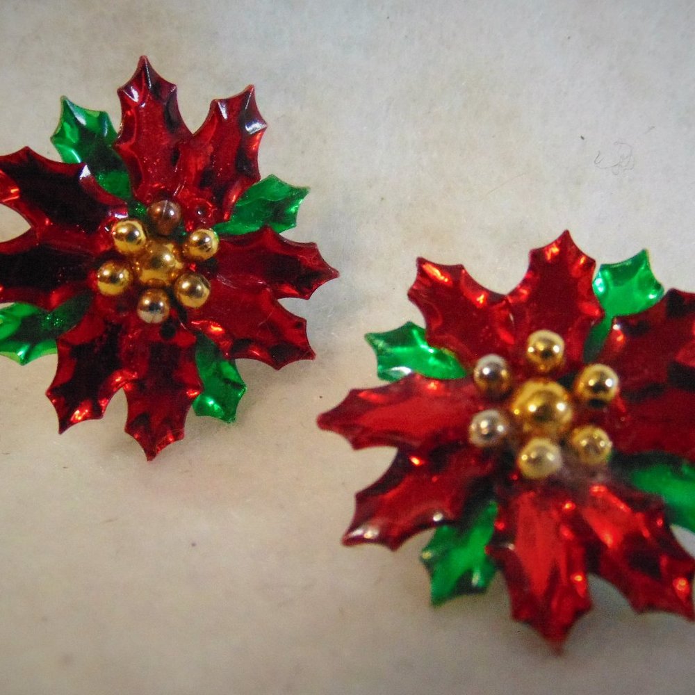 Vintage Acrylic Poinsettia Christmas Earrings Clip & Pierced Handmade 1.25"